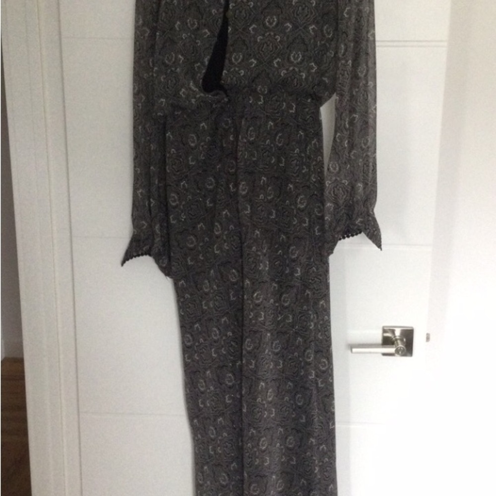 Dress - Picture 2 of 4